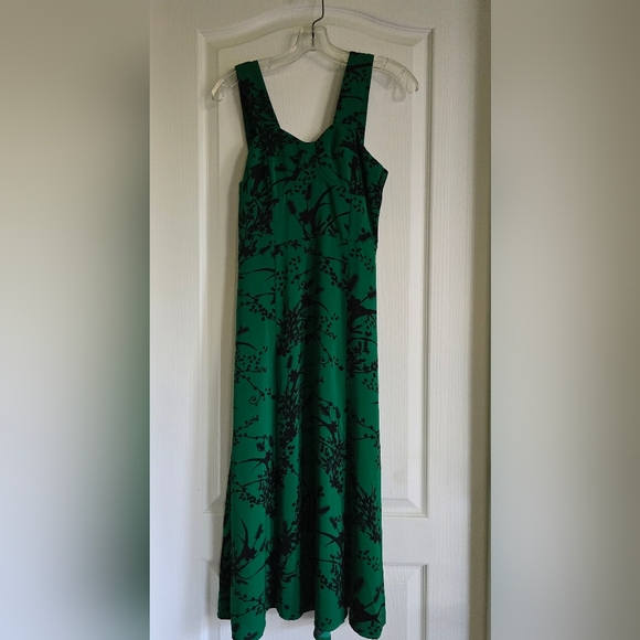 NWT Chic Green Floral Pprint Midi Dress, Slim Fit, Size S - Picture 3 of 8